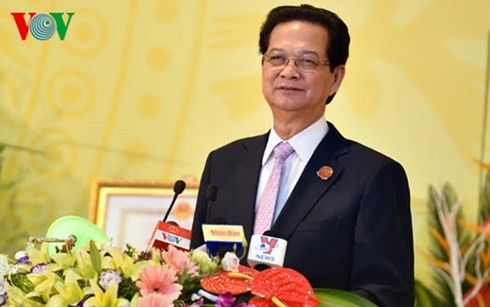 Party, State leaders attend provincial and municipal Party Congresses - ảnh 3